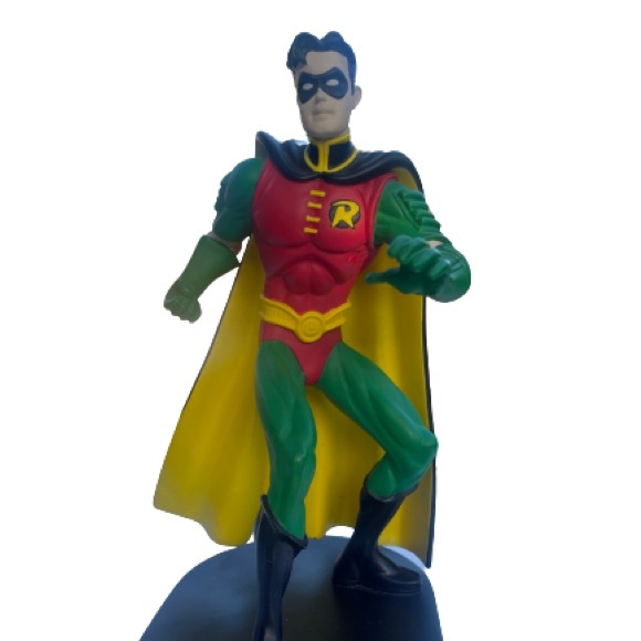 🎥Warner Bros. ROBIN Statue from Batman & Robin DC Comics - Picture 1 of 4